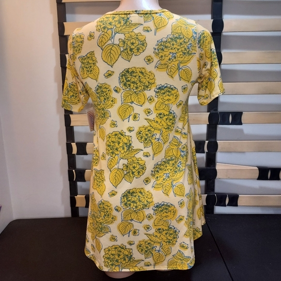 NWT Lularoe Yellow Flowers/Leaves Perfect T - Picture 3 of 4